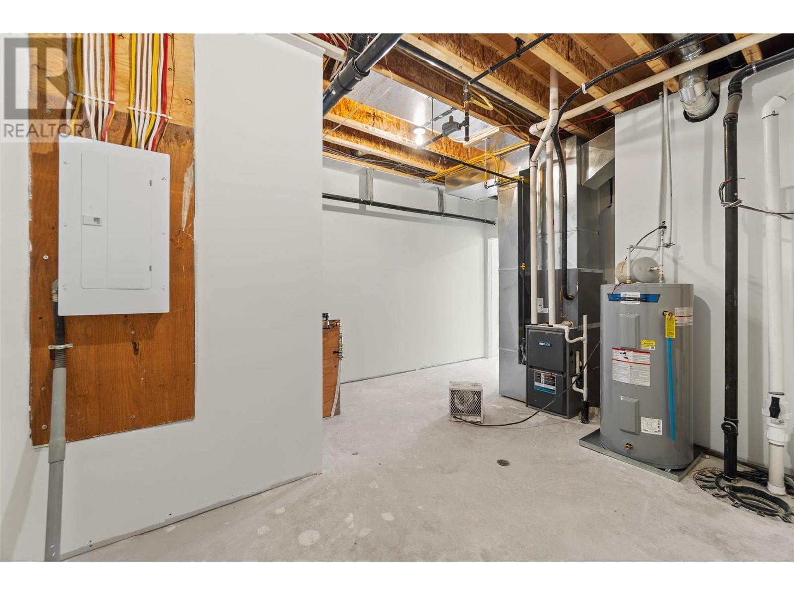 231 20 Street Ne Unit# 1. Salmon Arm, British Columbia