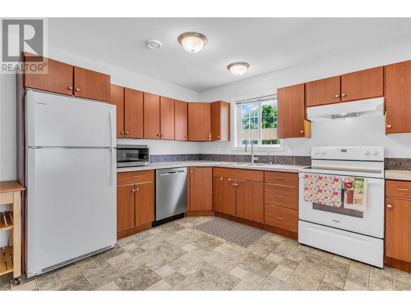 3132 Woodsdale Road. Lake Country, British Columbia