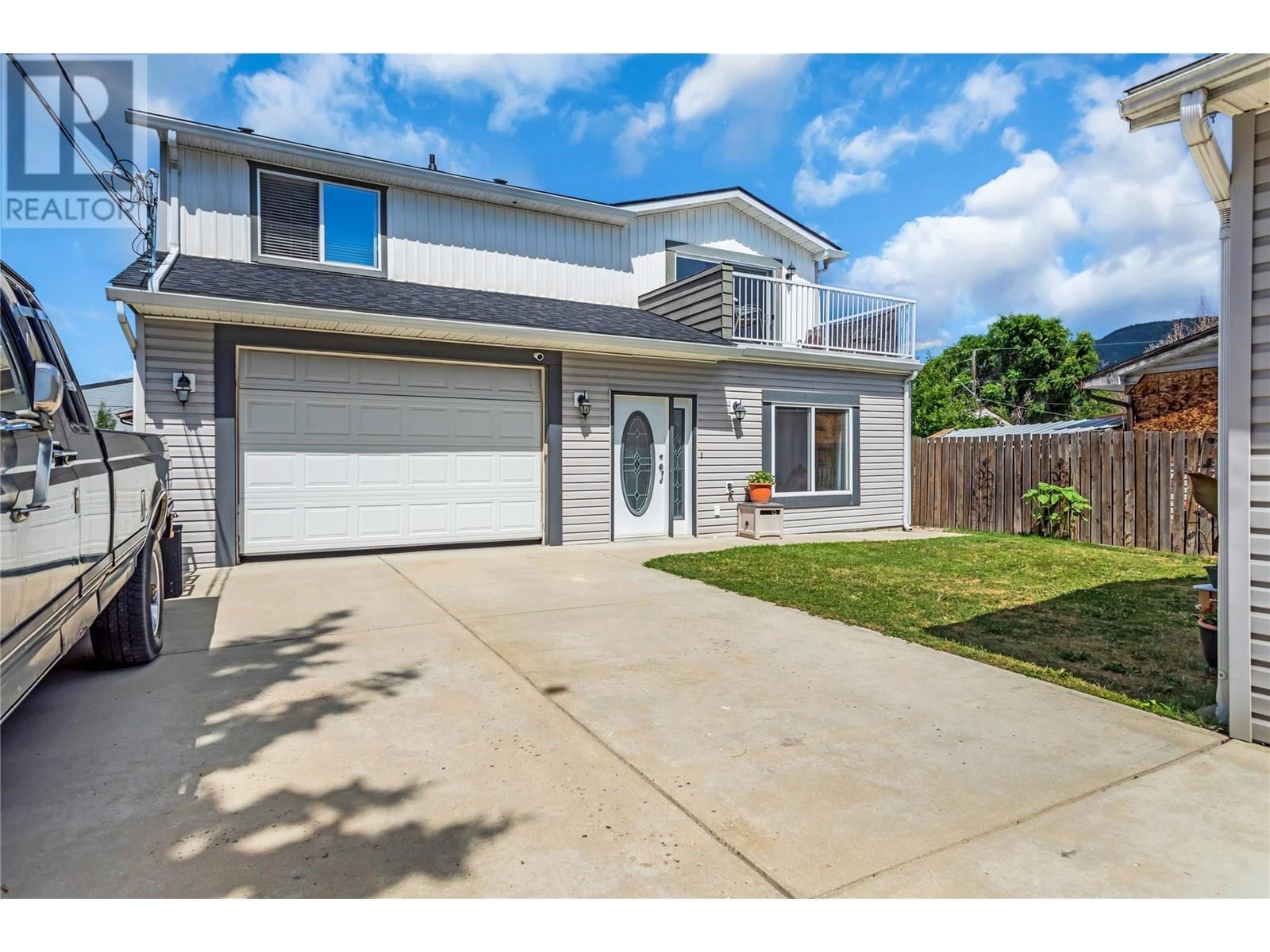 3132 Woodsdale Road. Lake Country, British Columbia