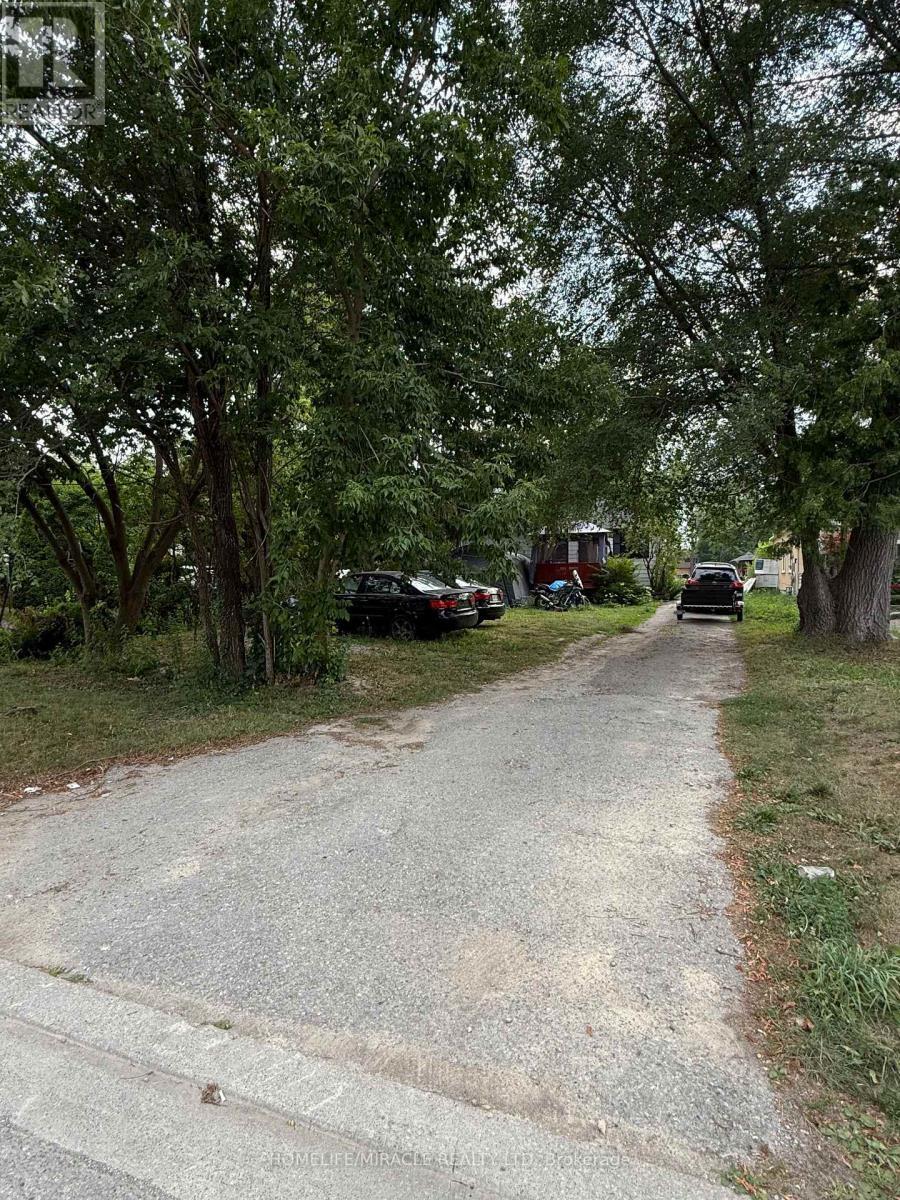 1478 Rosebank Road, Pickering (woodlands)