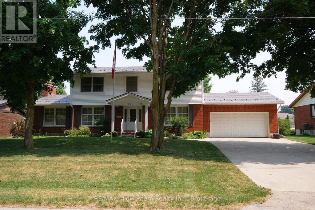 62 King Street N, Minto