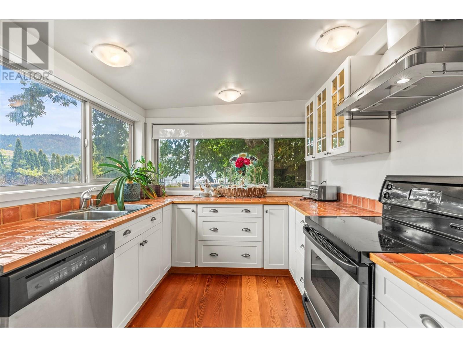 2640 Lakeshore Road. Vernon, British Columbia