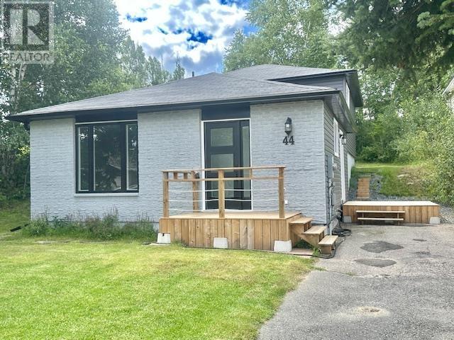 44 Farrell Crecent, Elliot Lake