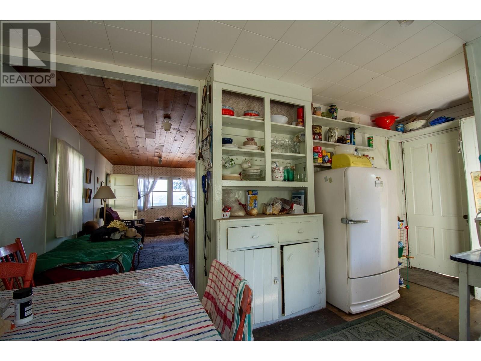 19241 Lakeshore Drive N. Summerland, British Columbia