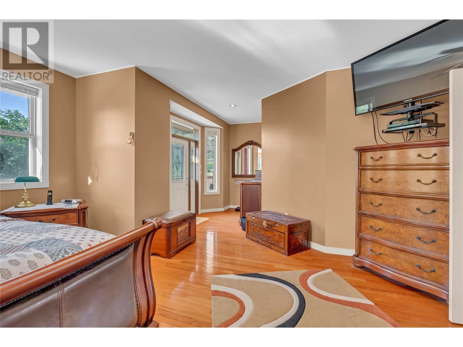 8705 Road 22 Road. Oliver, British Columbia