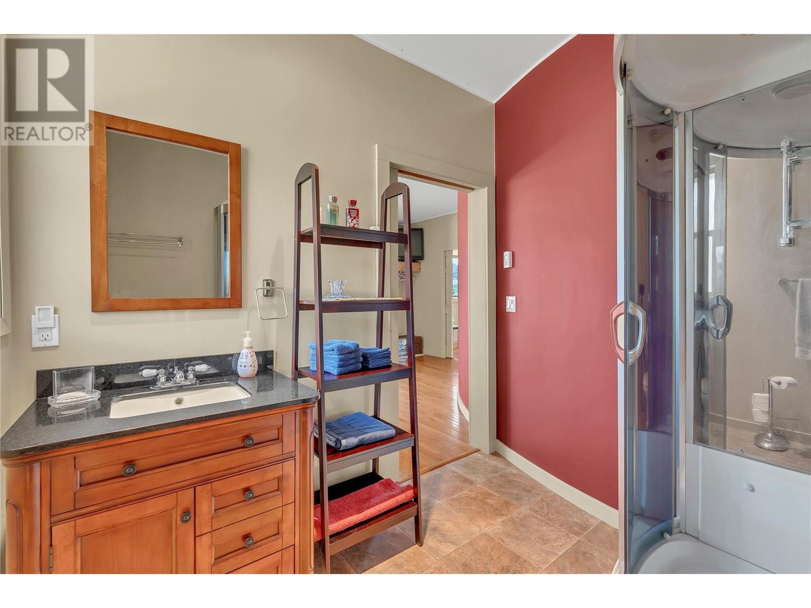 8705 Road 22 Road. Oliver, British Columbia