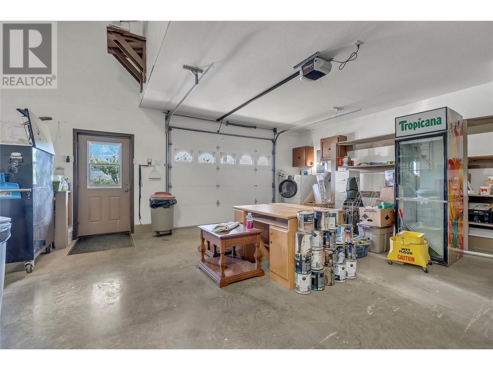 8705 Road 22 Road. Oliver, British Columbia