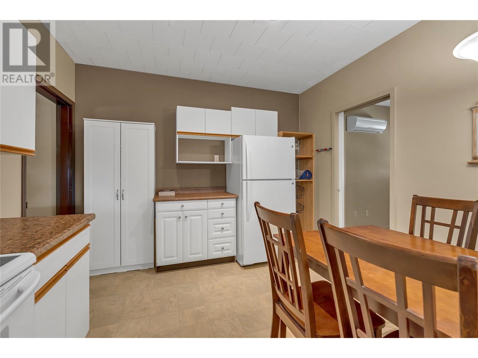 8705 Road 22 Road. Oliver, British Columbia