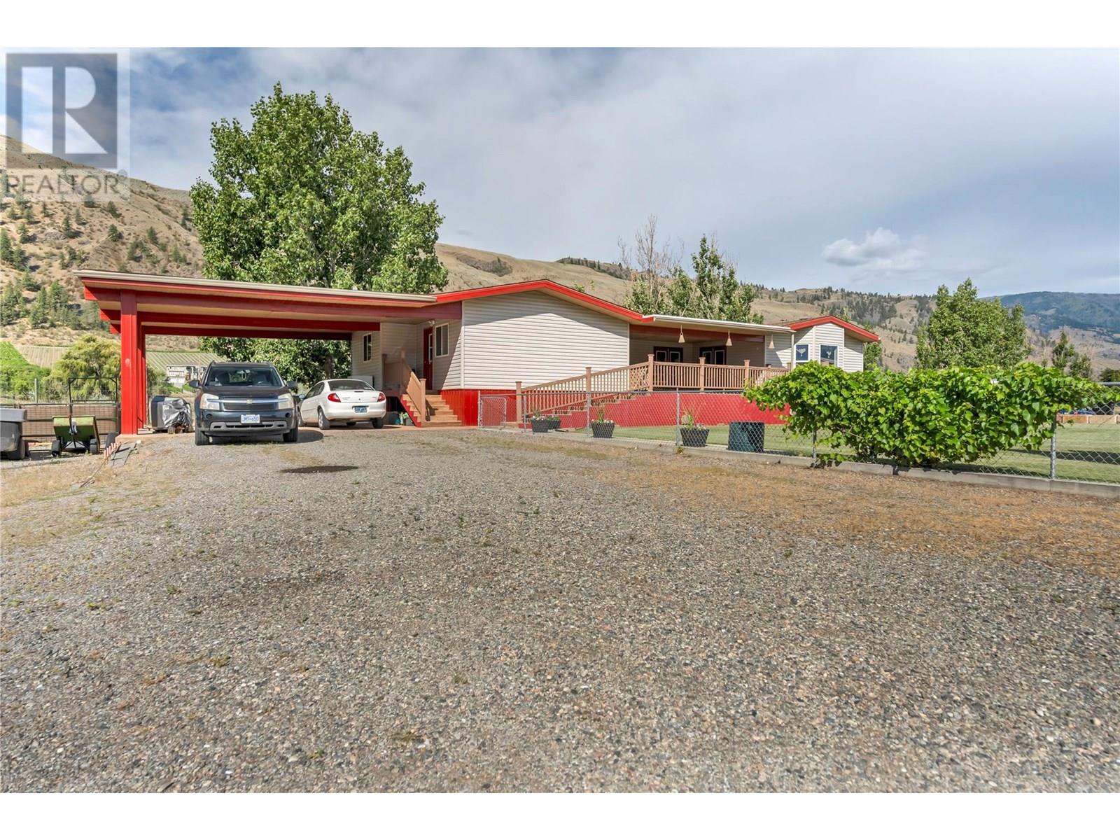 8705 Road 22 Road. Oliver, British Columbia