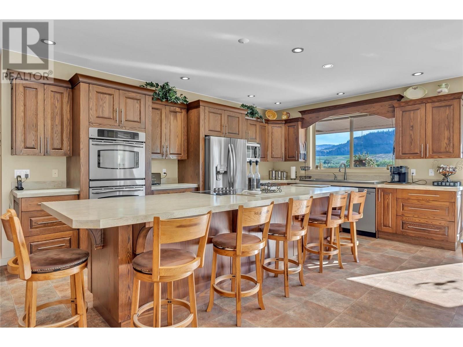 8705 Road 22 Road. Oliver, British Columbia