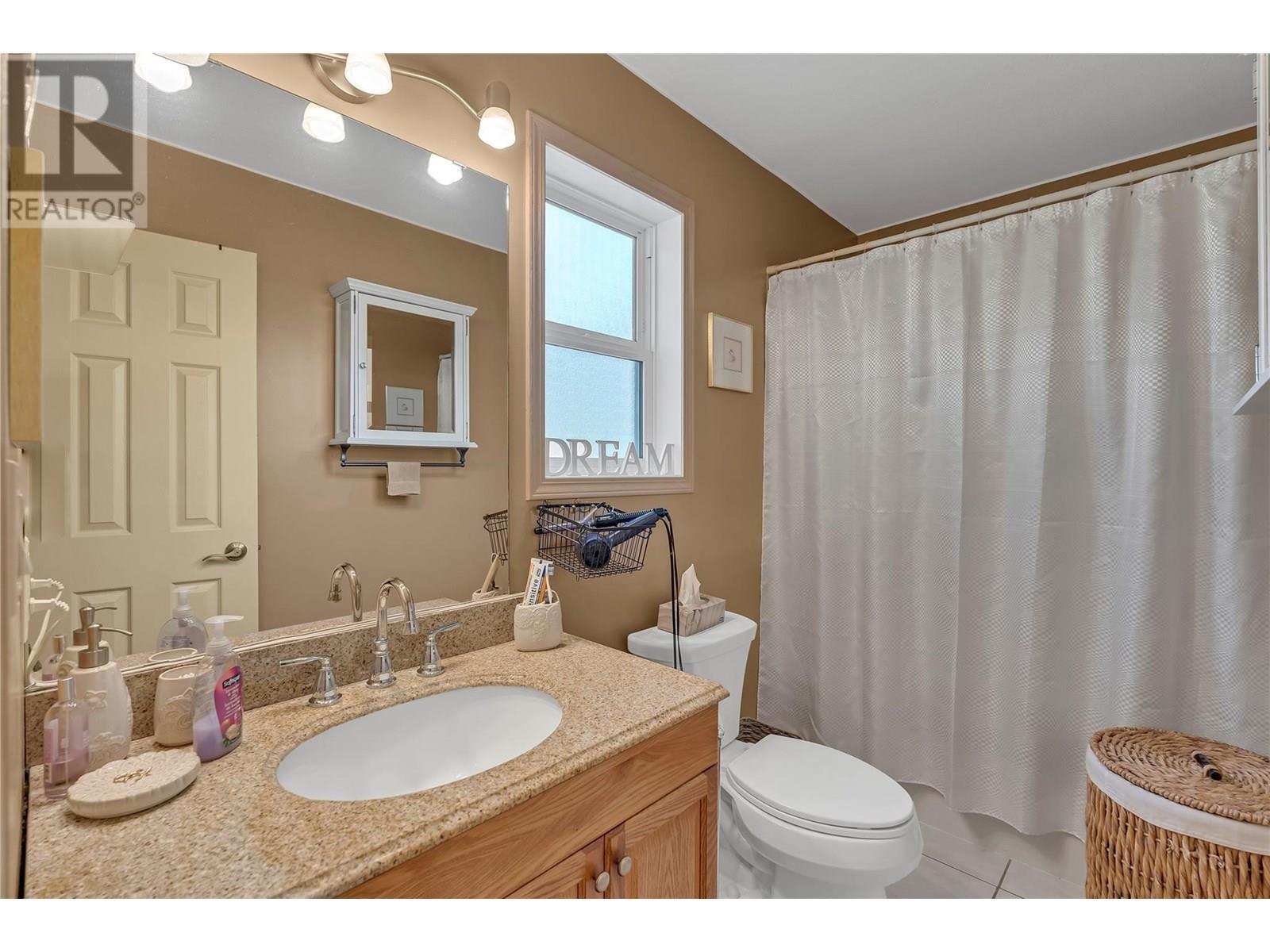 8705 Road 22 Road. Oliver, British Columbia