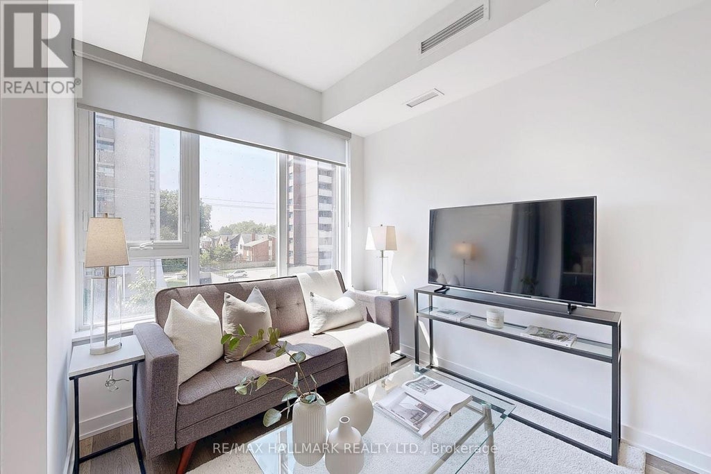 303 - 1 Cardiff Road, Toronto (mount Pleasant East)