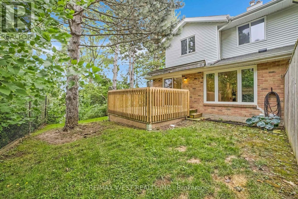 3 - 1513 Upper Middle Road, Burlington (tyandaga)