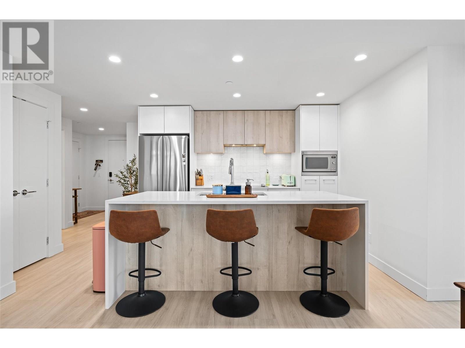 3699 Capozzi Road Unit# 811. Kelowna, British Columbia