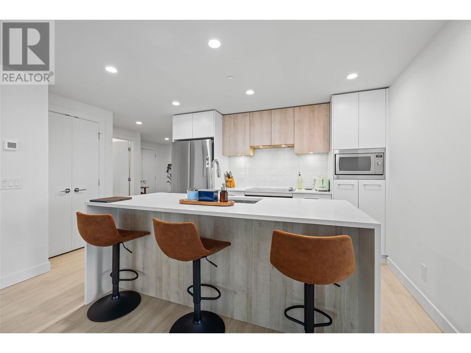 3699 Capozzi Road Unit# 811. Kelowna, British Columbia