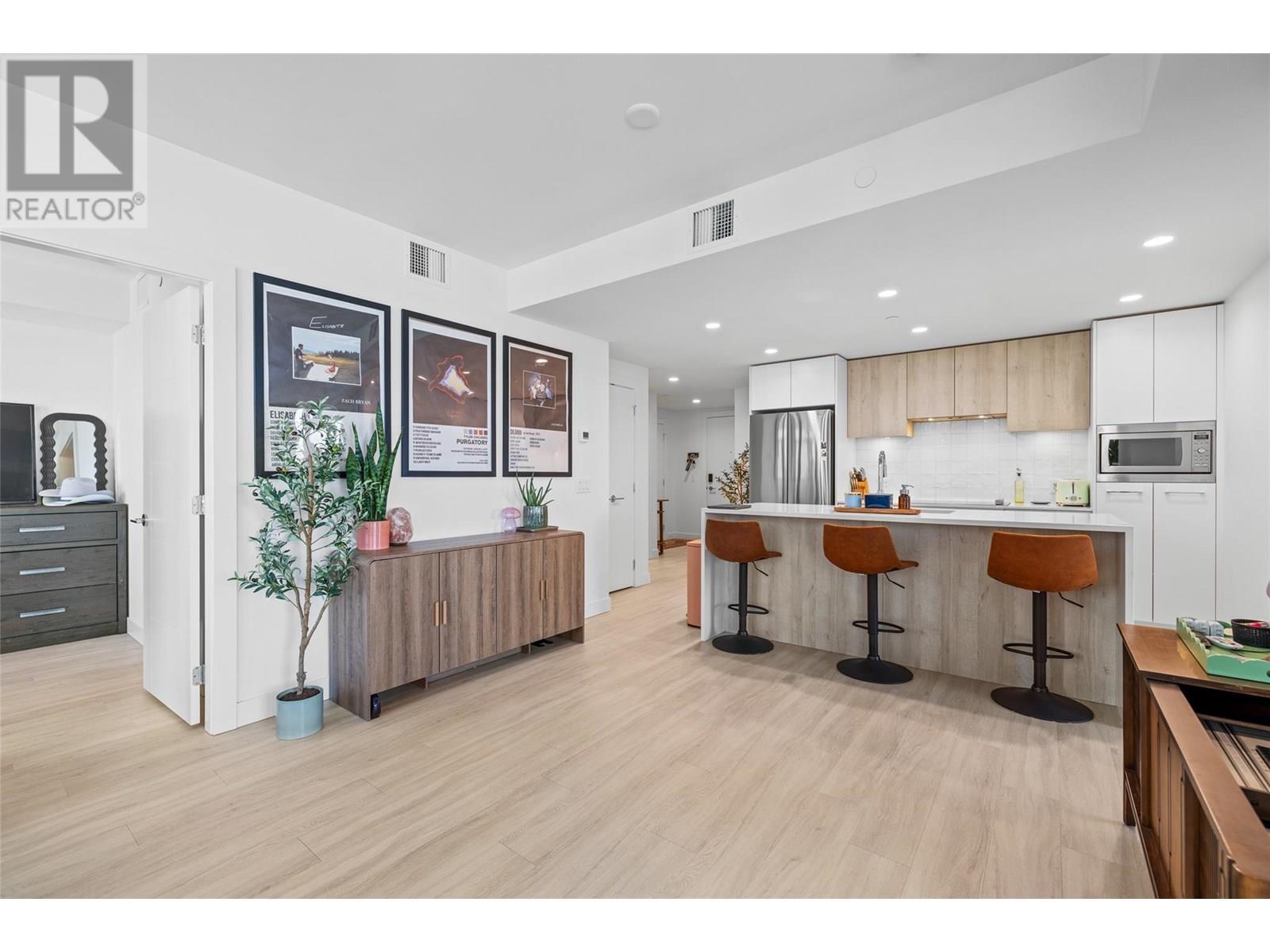 3699 Capozzi Road Unit# 811. Kelowna, British Columbia