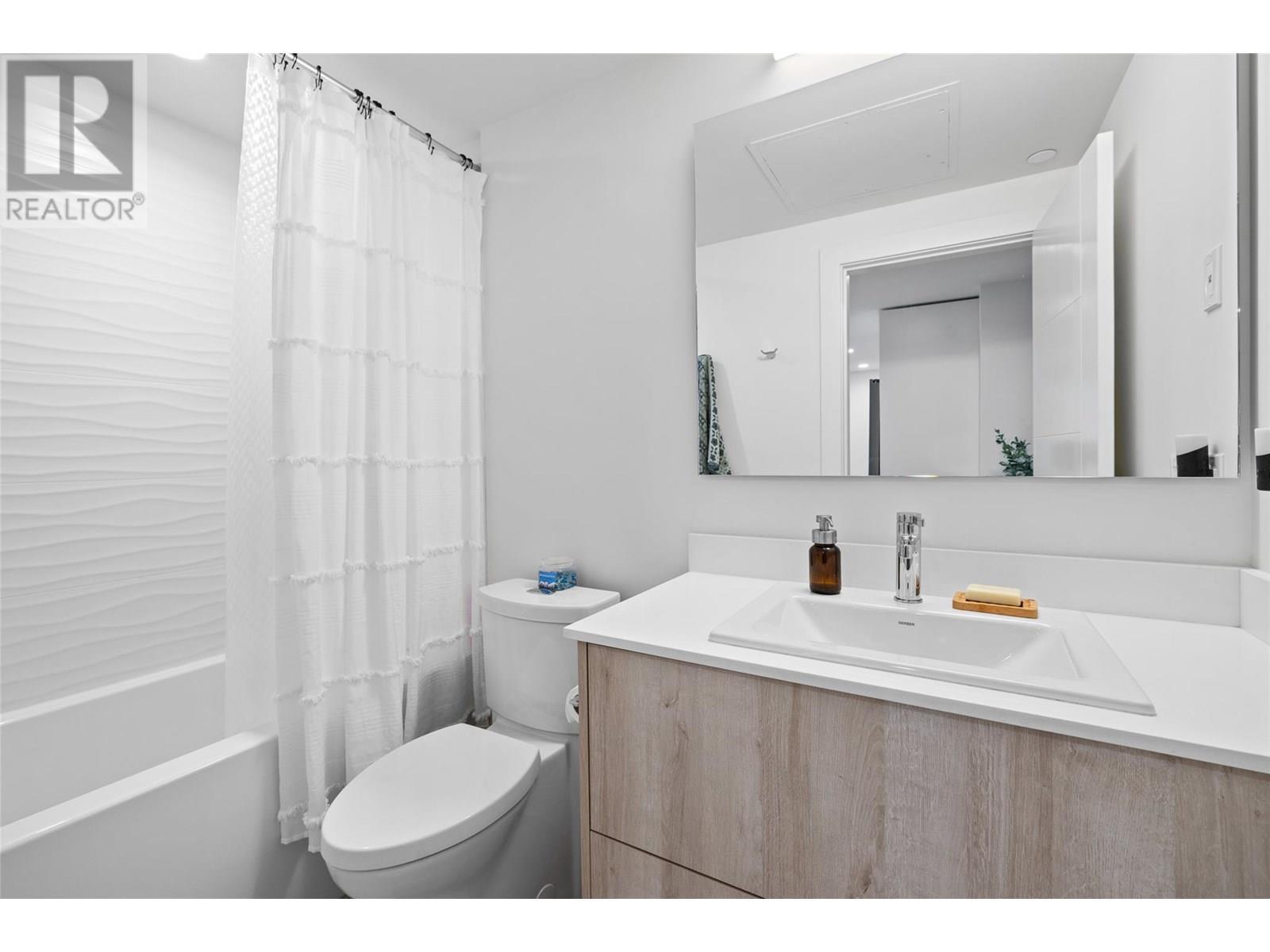 3699 Capozzi Road Unit# 811. Kelowna, British Columbia