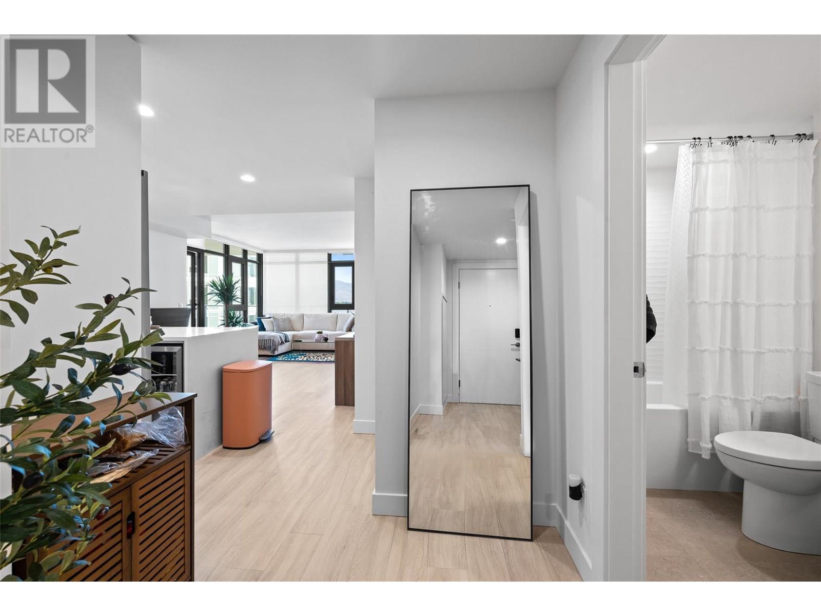 3699 Capozzi Road Unit# 811. Kelowna, British Columbia