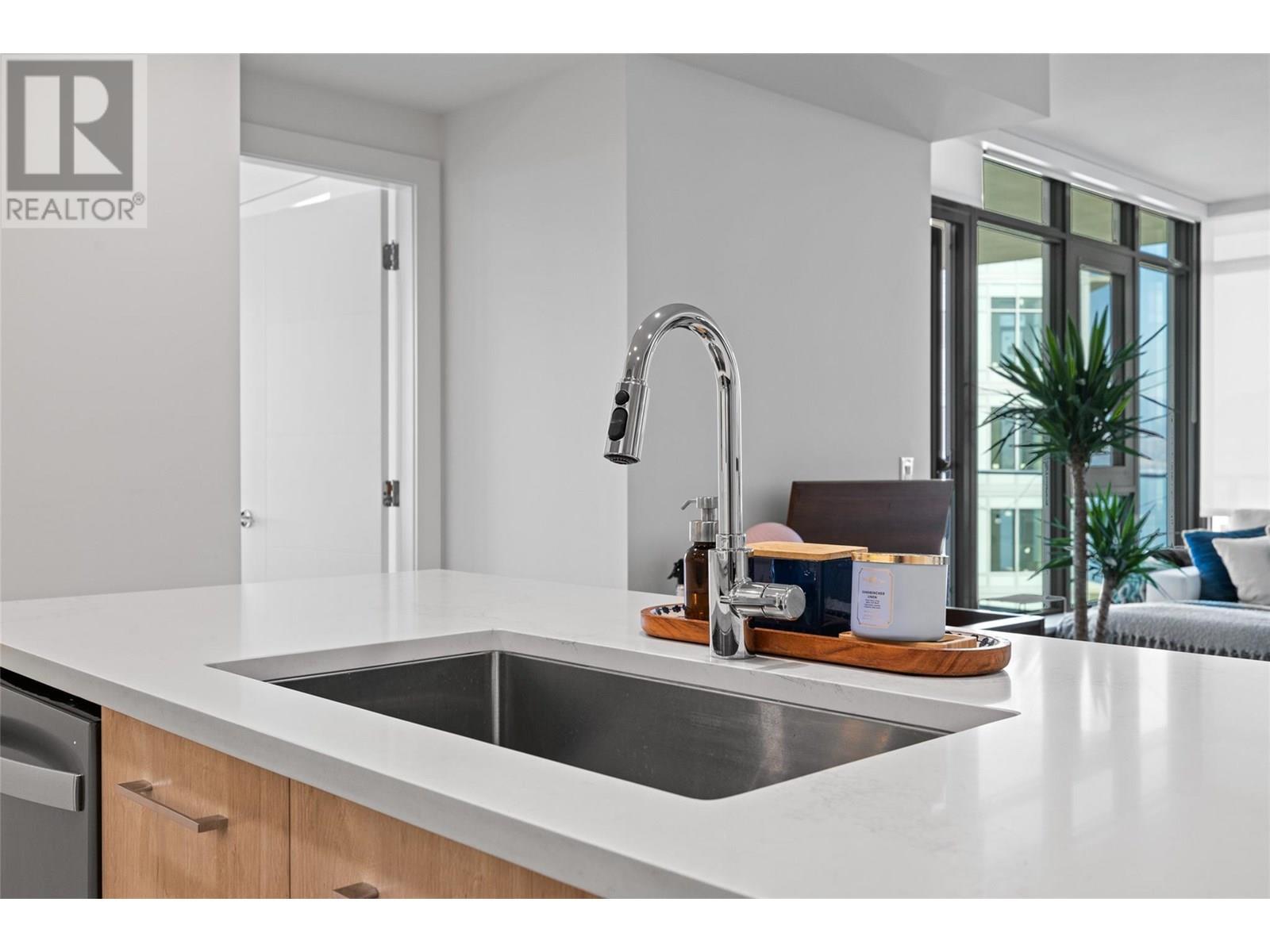 3699 Capozzi Road Unit# 811. Kelowna, British Columbia