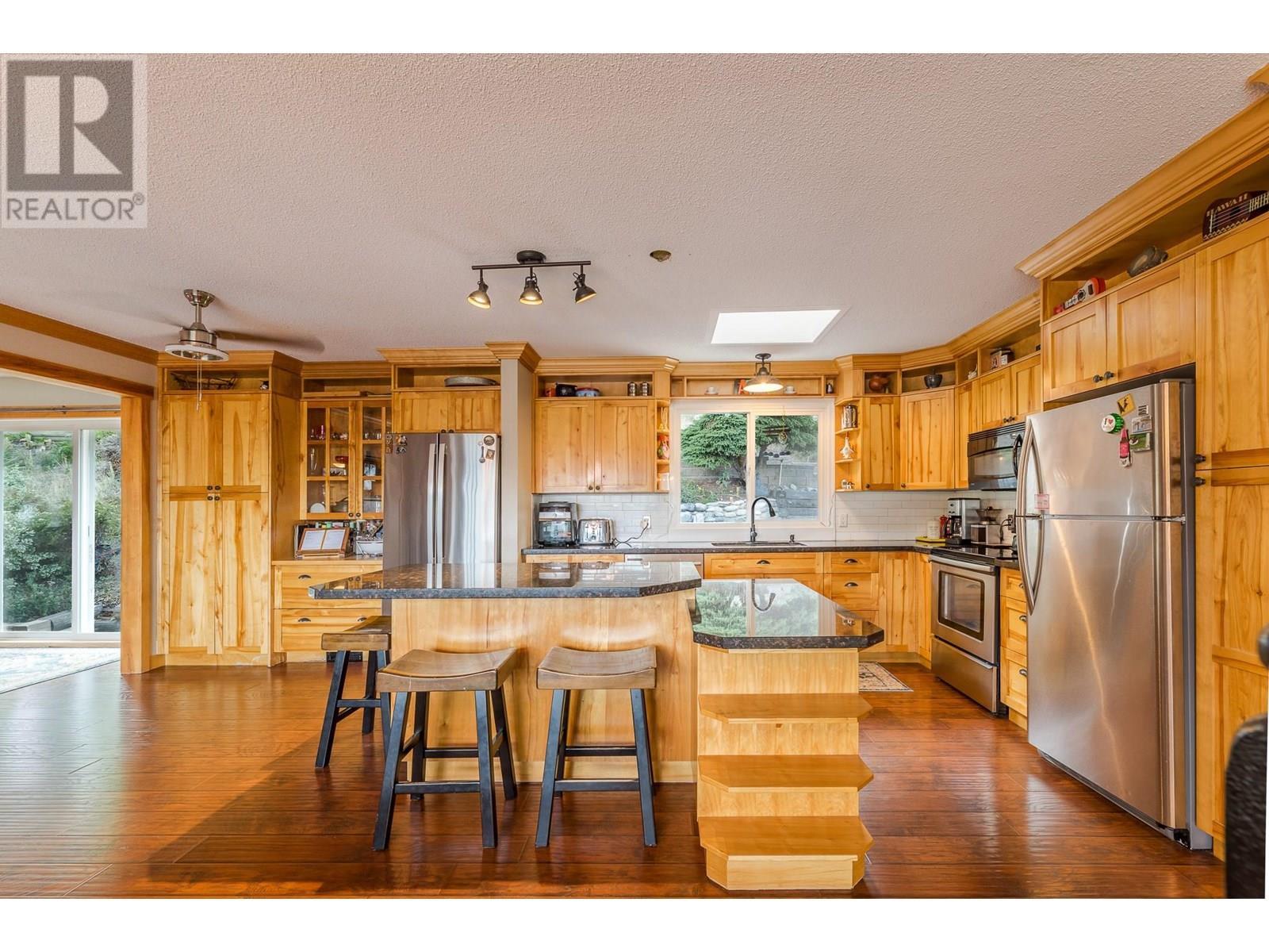 12620 Reynolds Avenue. Summerland, British Columbia