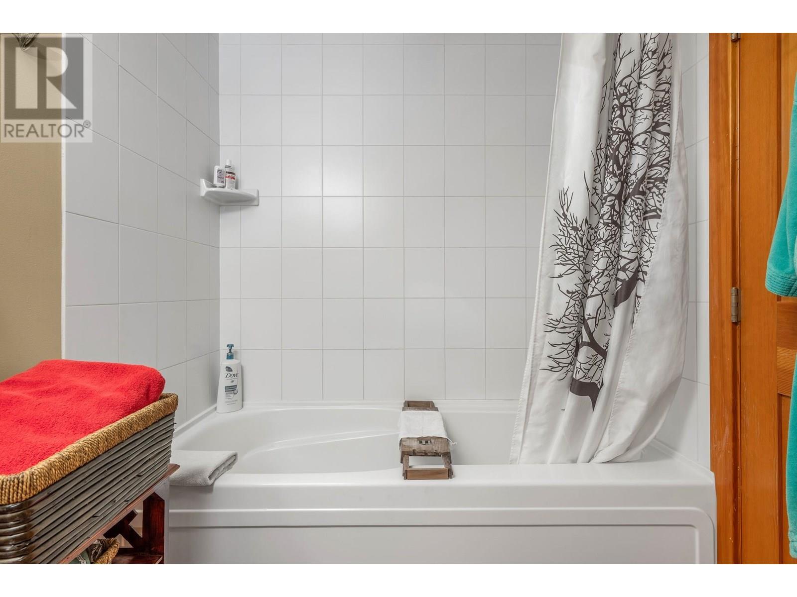 101 Village Centre Court Unit# 431. Vernon, British Columbia