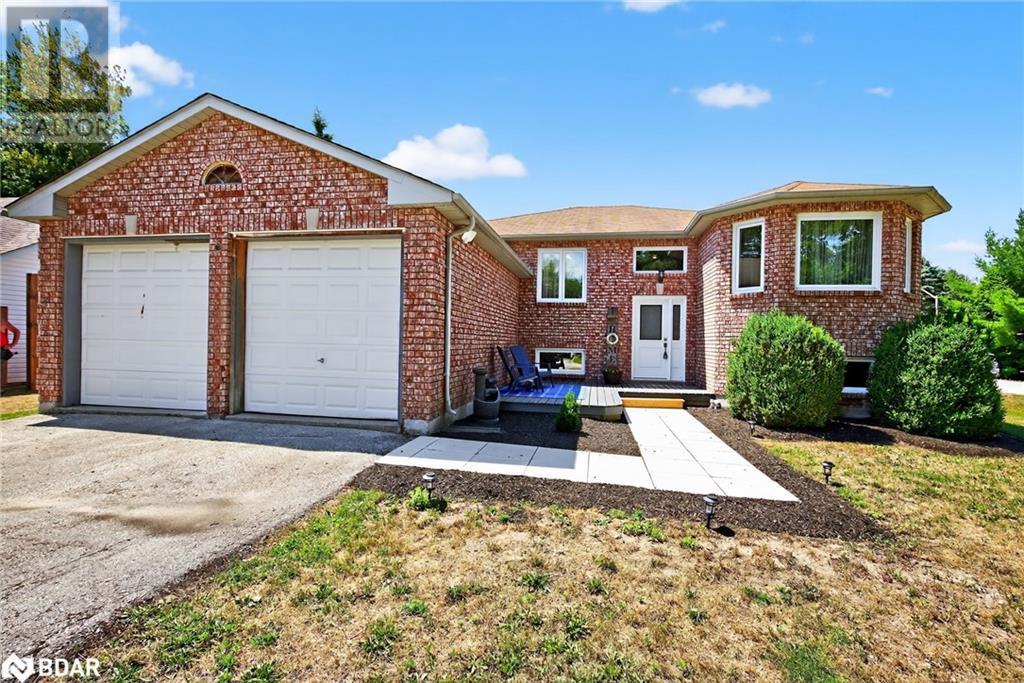 2 Birchmount Circle, Wasaga Beach