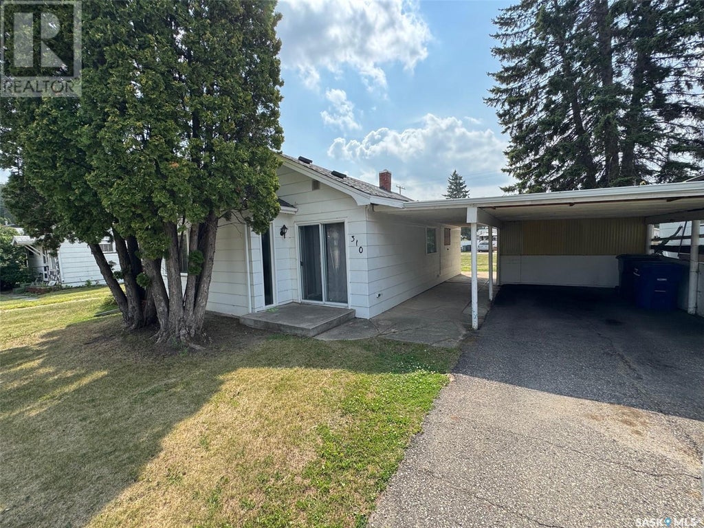 310 Maple Road E, Nipawin