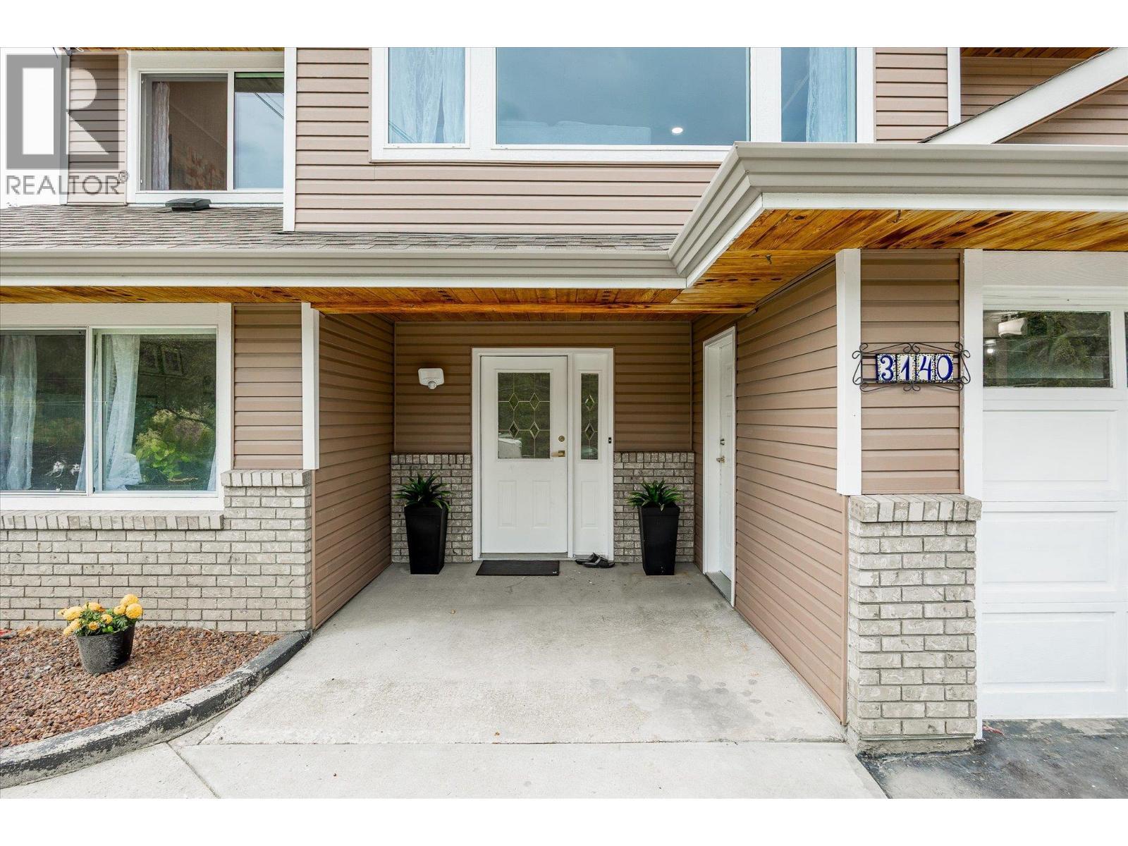 3140 Coventry Crescent. West Kelowna, British Columbia