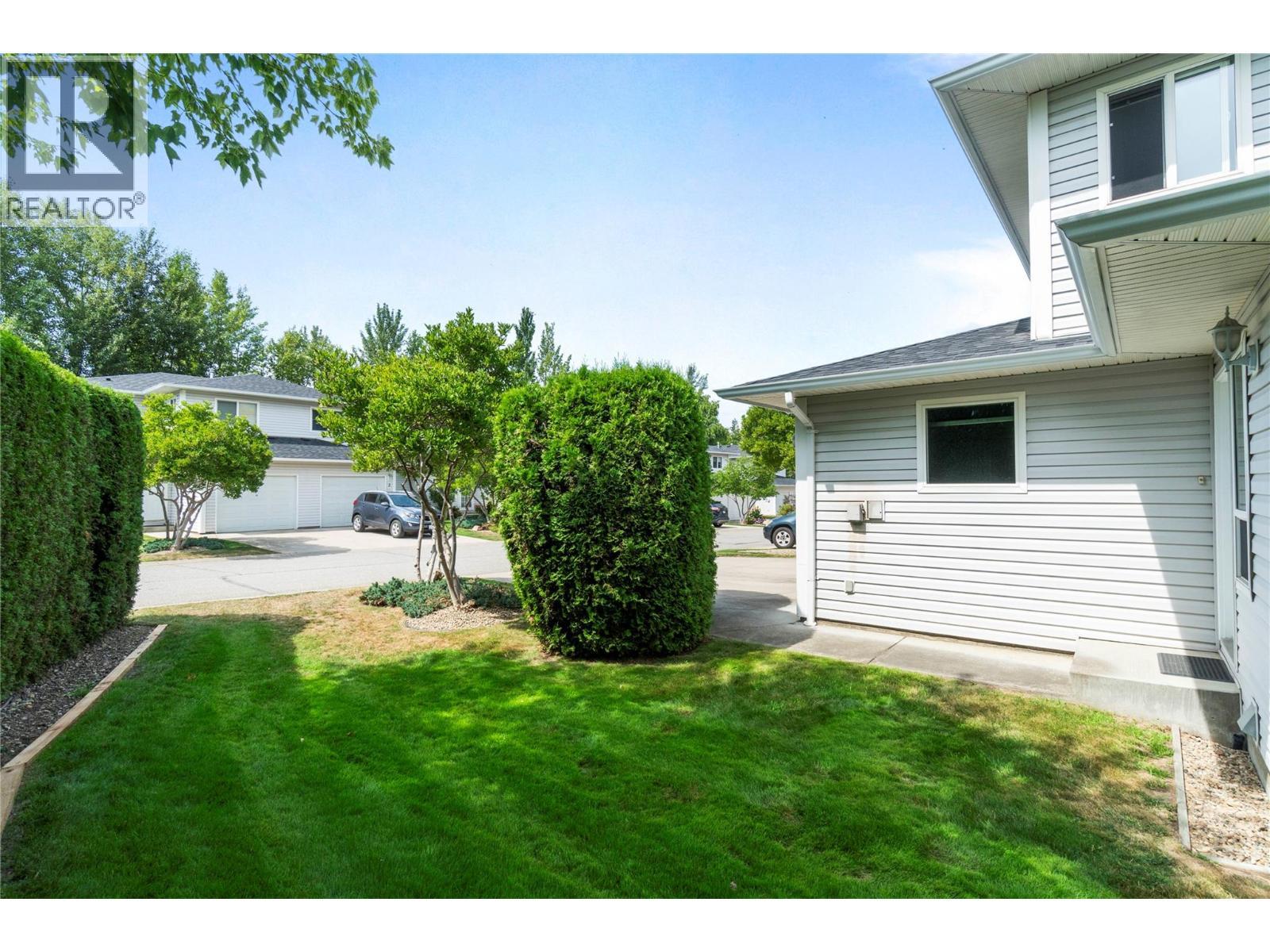 2951 11 Avenue Ne Unit# 5. Salmon Arm, British Columbia