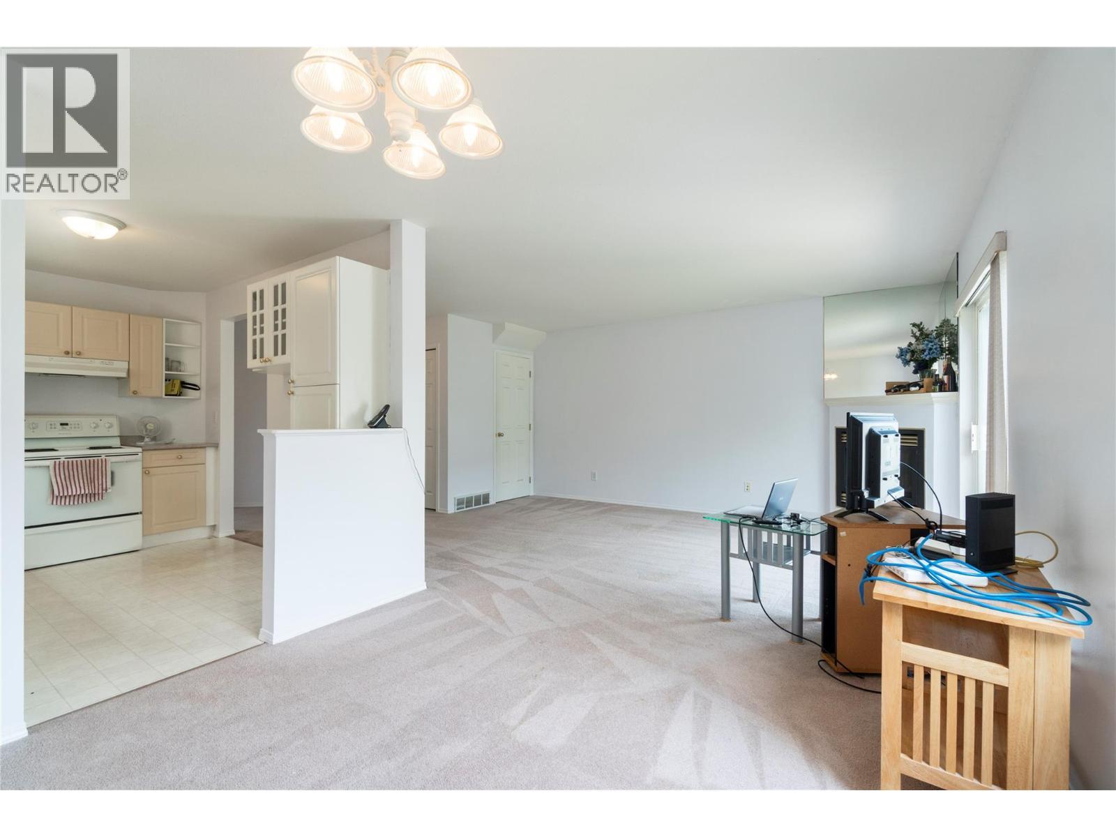 2951 11 Avenue Ne Unit# 5. Salmon Arm, British Columbia