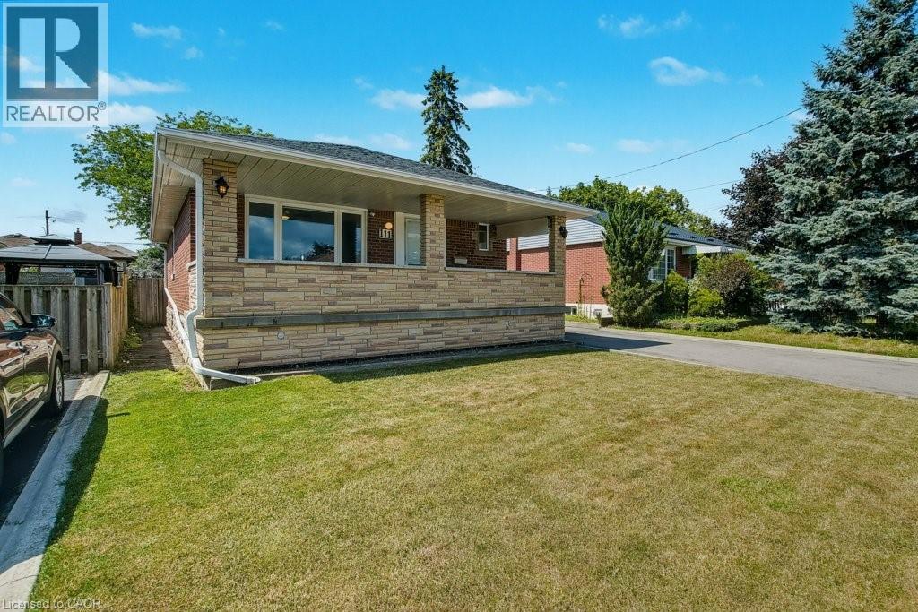 111 Castlefield Drive, Hamilton