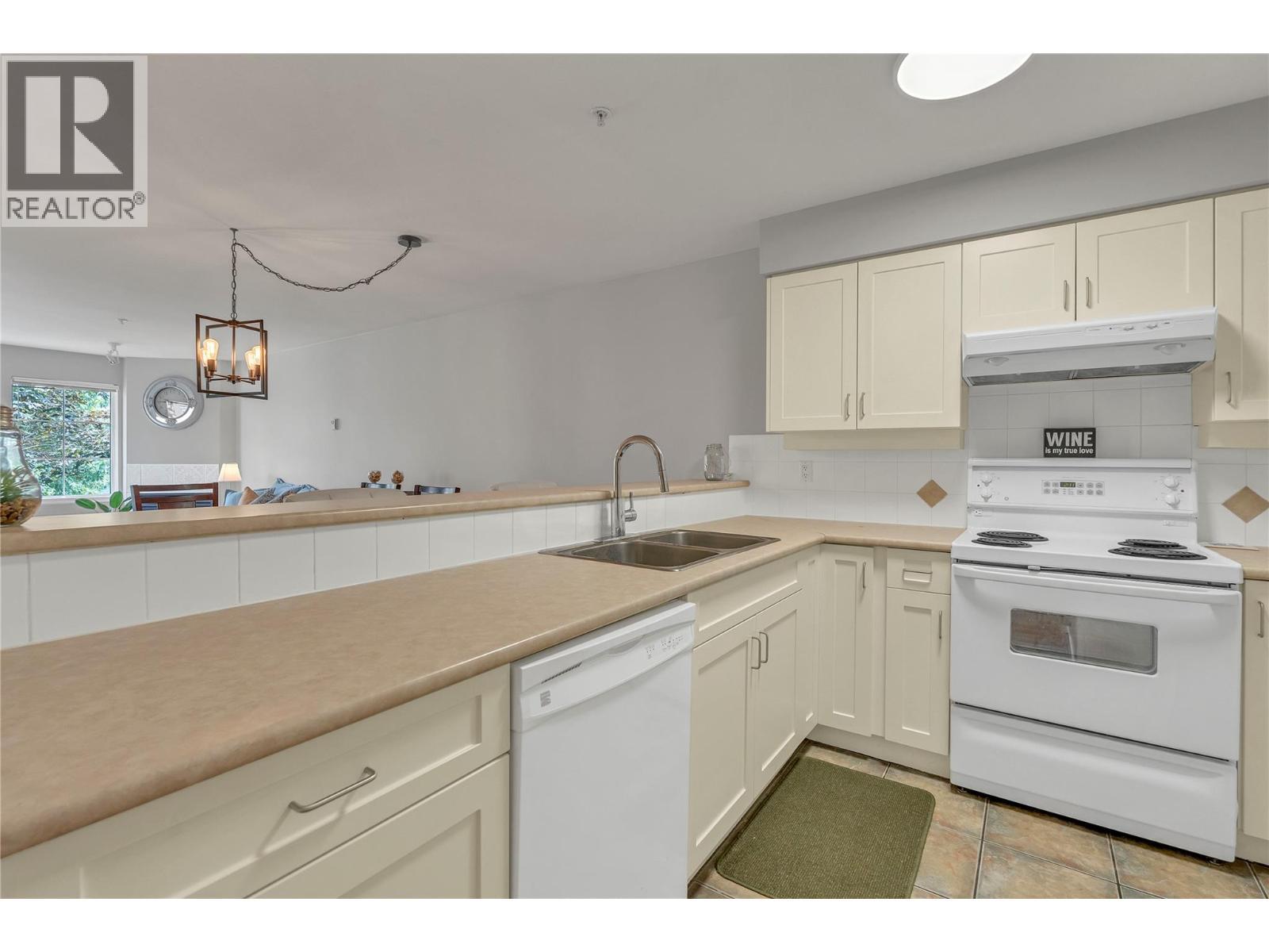 7600 Cottonwood Drive Unit# 202. Osoyoos, British Columbia