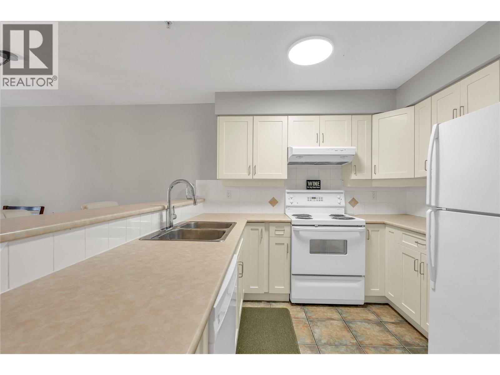 7600 Cottonwood Drive Unit# 202. Osoyoos, British Columbia