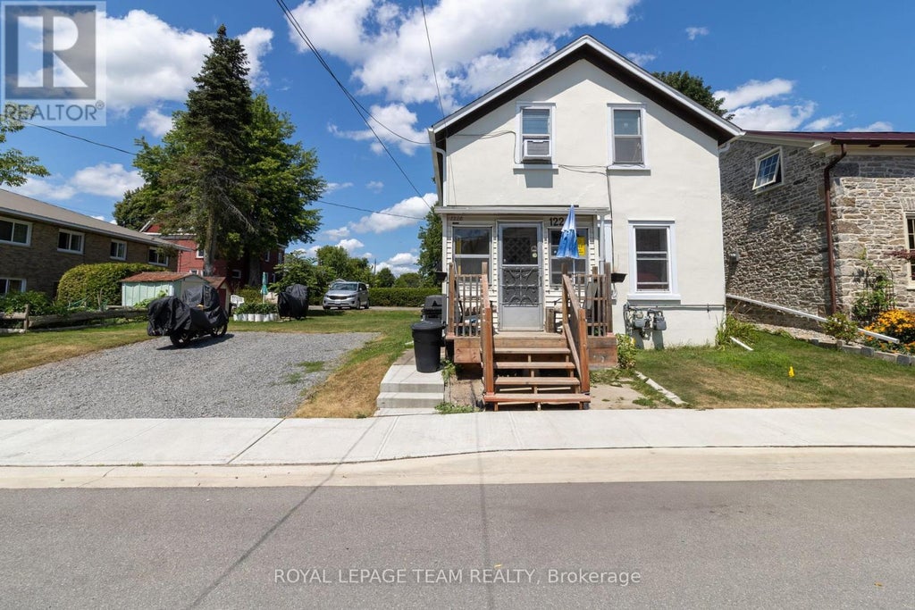 122 Dibble Street E, Prescott