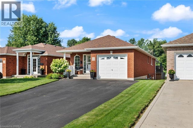 44 Macpherson Drive, Paris