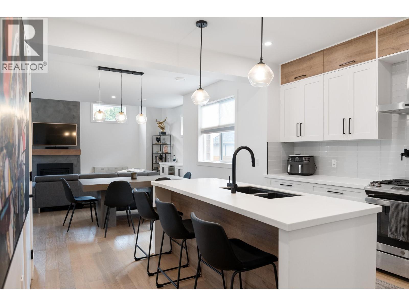 2481 Ethel Street. Kelowna, British Columbia