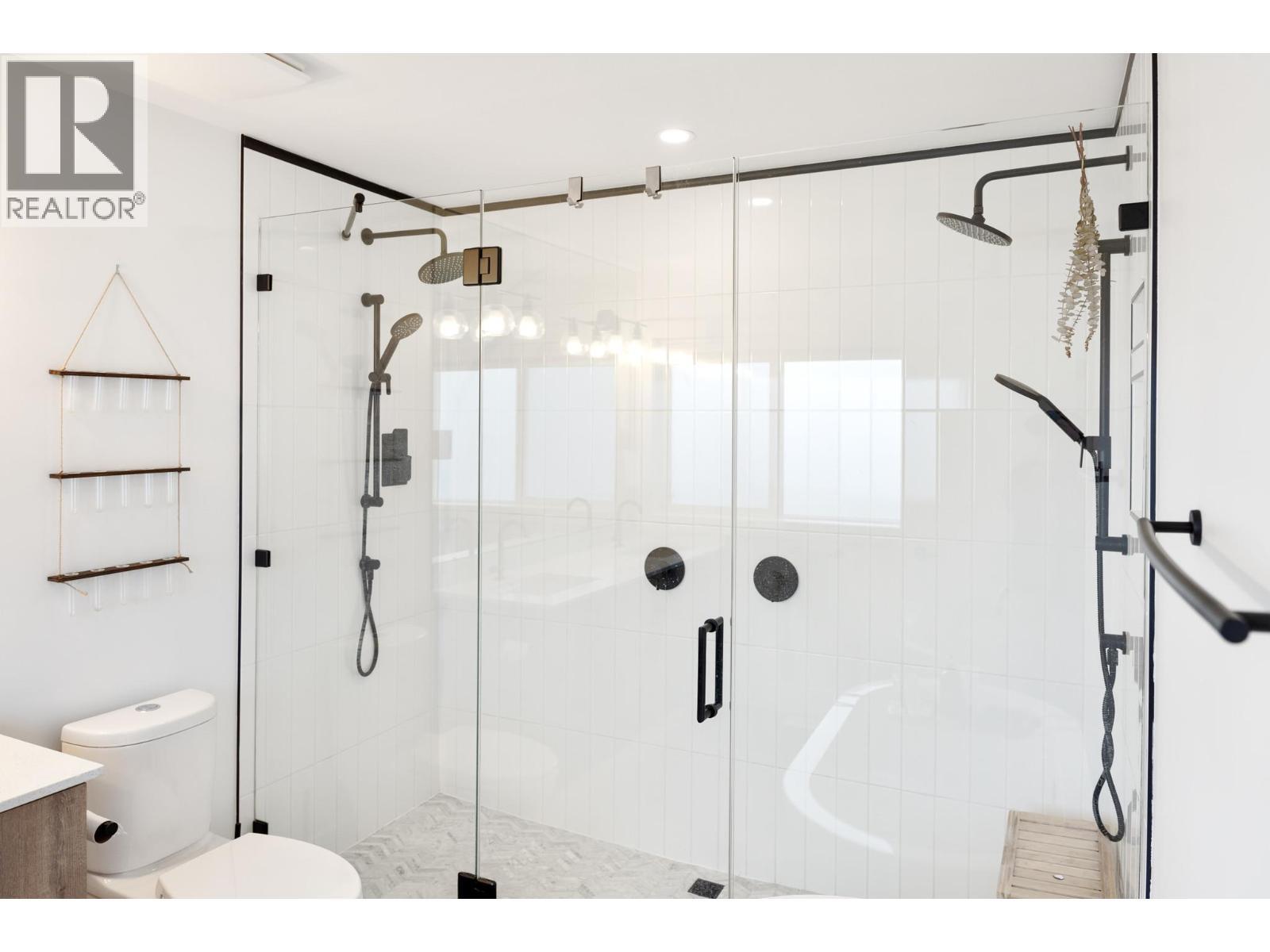 2481 Ethel Street. Kelowna, British Columbia