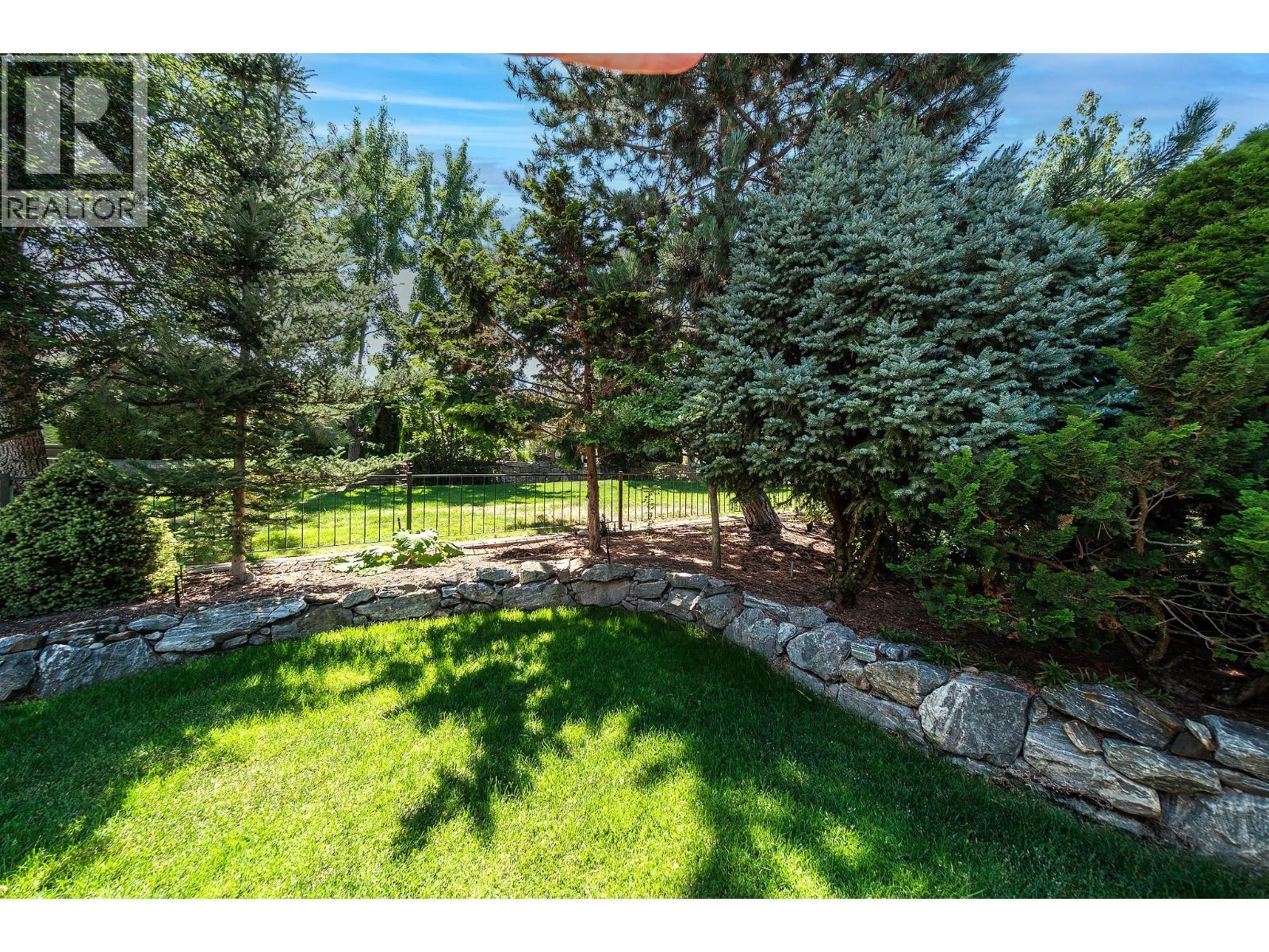 4137 Gallaghers Forest S. Kelowna, British Columbia