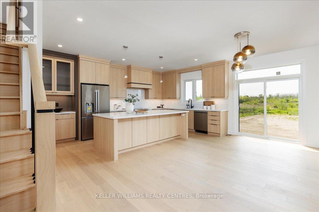 147 Lake Drive E, Georgina (historic Lakeshore Communities)