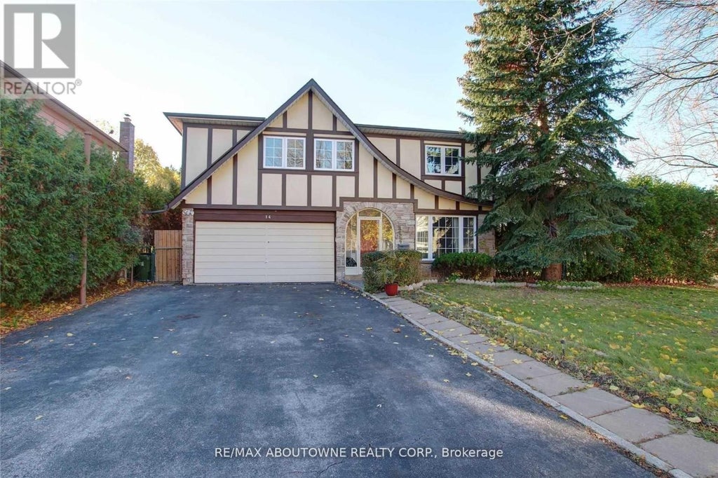 Upper - 14 Angus Drive, Toronto (don Valley Village)