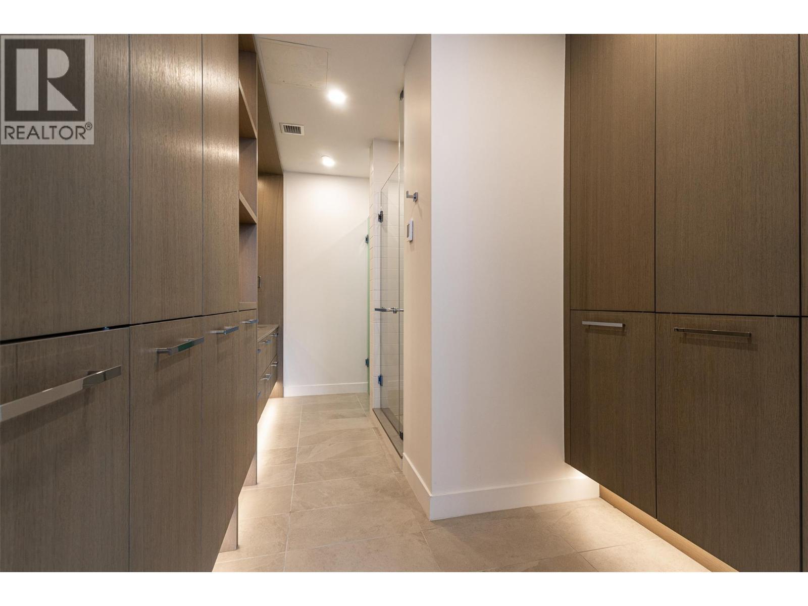 3389 Lakeshore Road Unit# 312 Lot# 35. Kelowna, British Columbia