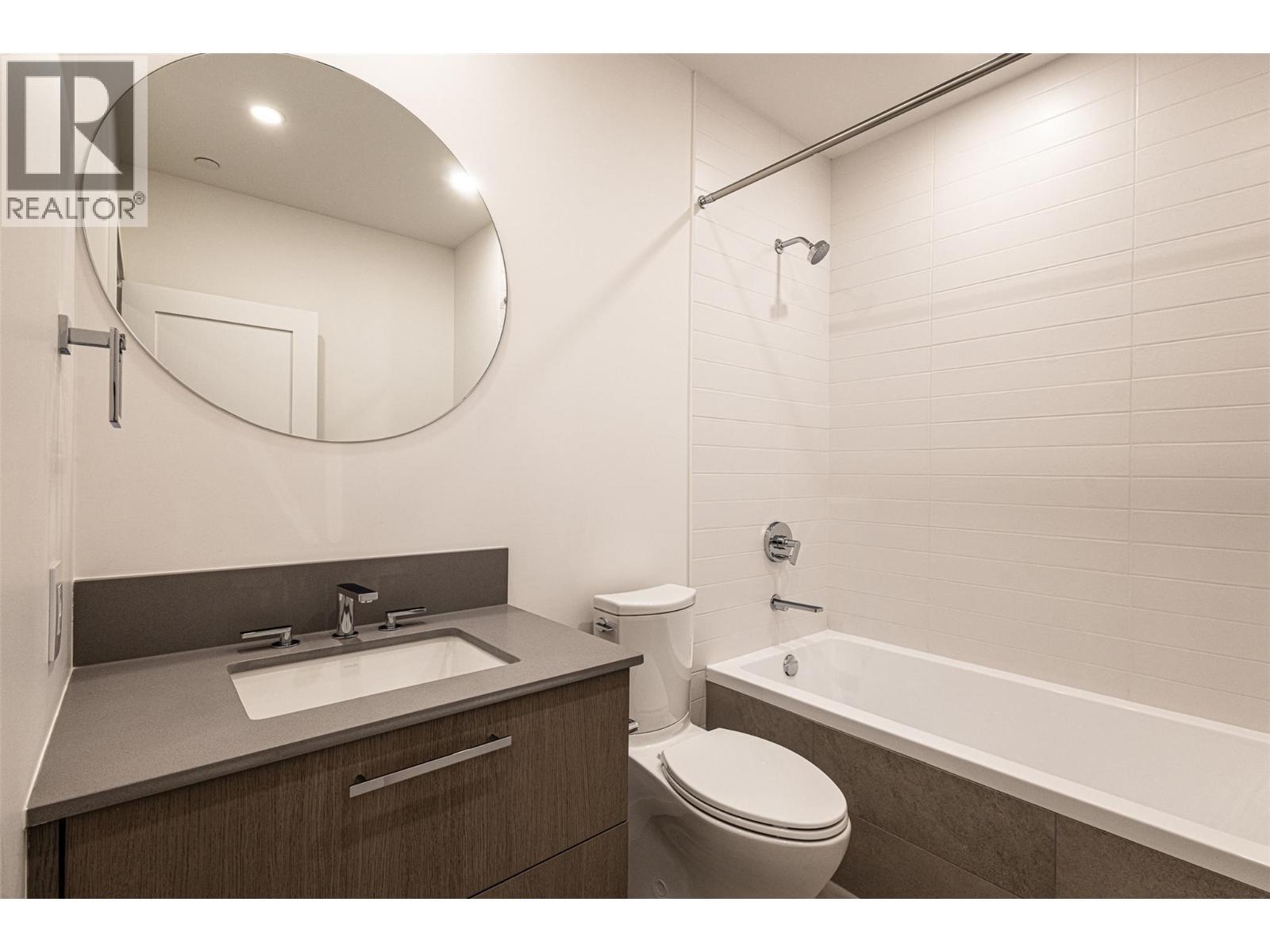 3389 Lakeshore Road Unit# 312 Lot# 35. Kelowna, British Columbia