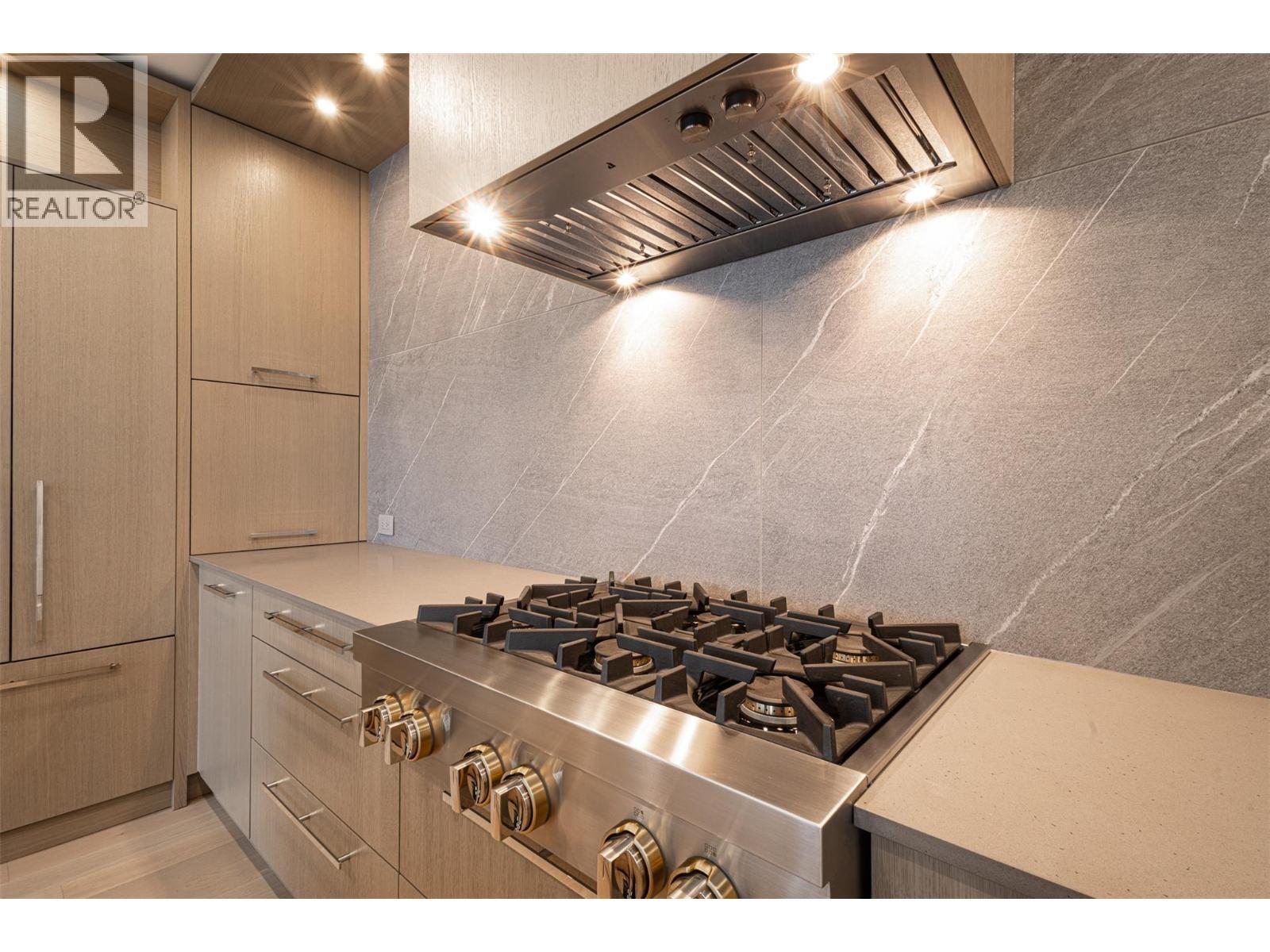 3389 Lakeshore Road Unit# 312 Lot# 35. Kelowna, British Columbia