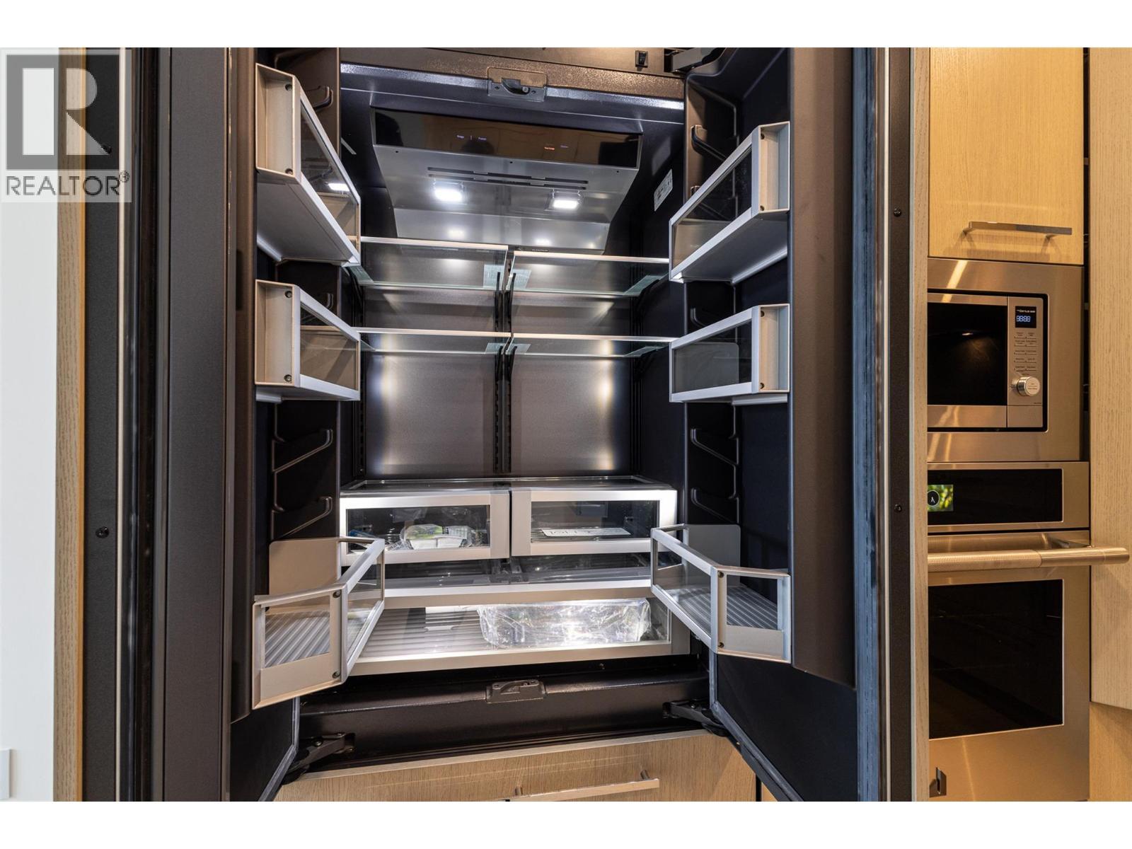 3389 Lakeshore Road Unit# 312 Lot# 35. Kelowna, British Columbia