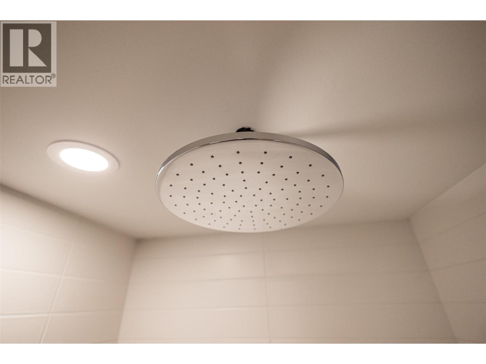 3389 Lakeshore Road Unit# 312 Lot# 35. Kelowna, British Columbia