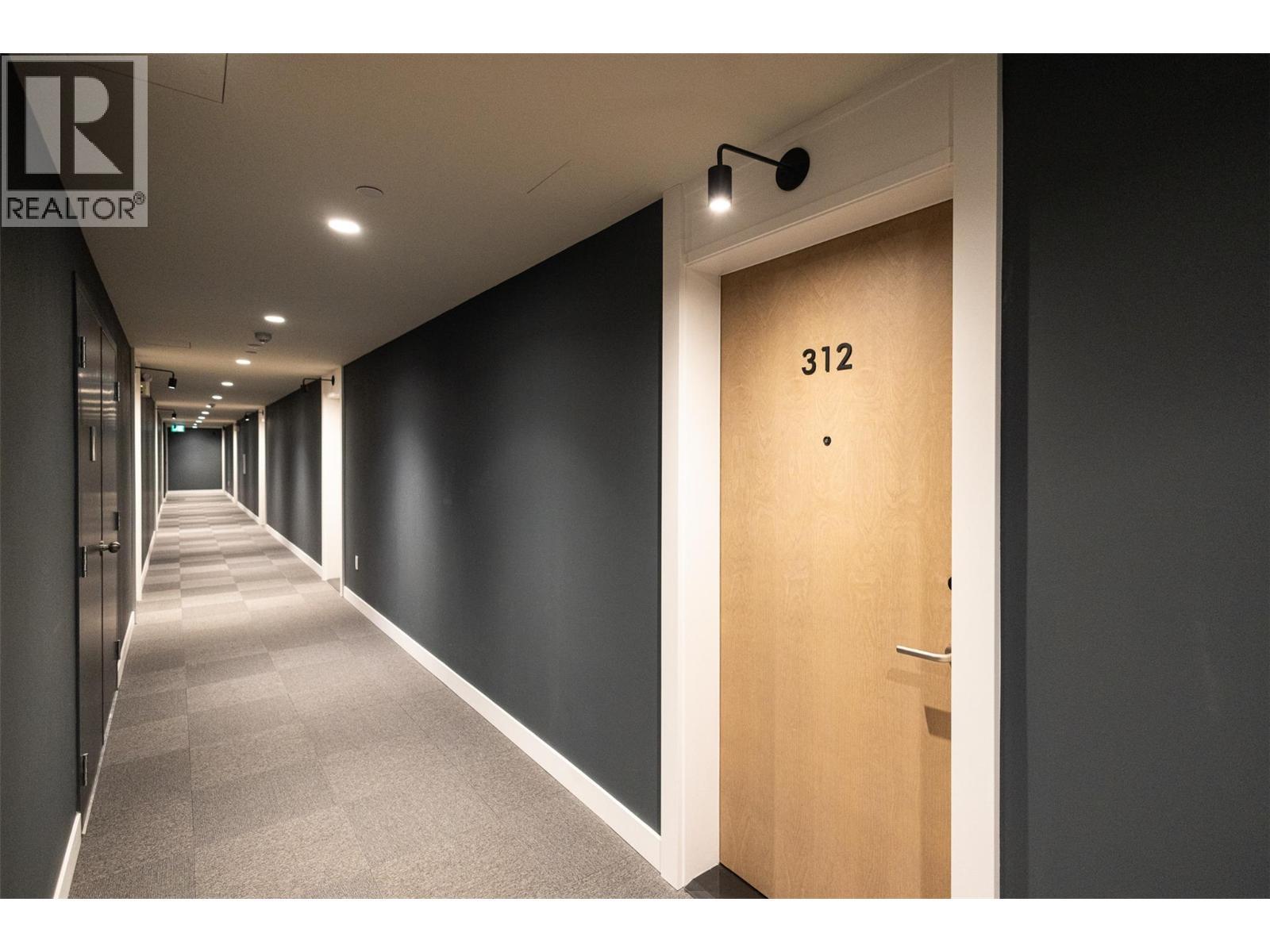 3389 Lakeshore Road Unit# 312 Lot# 35. Kelowna, British Columbia