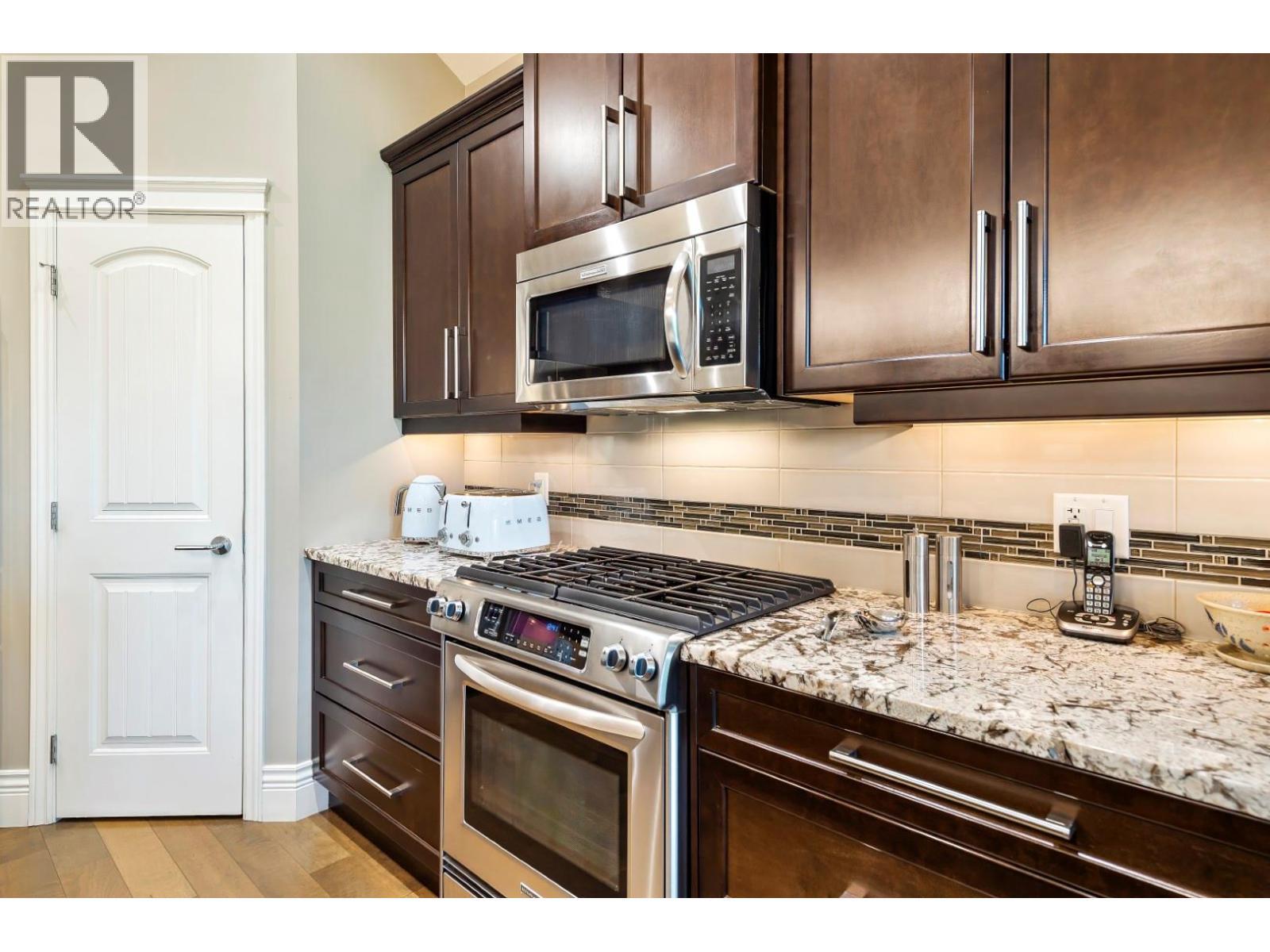 4346 Gallagher's Fairway S. Kelowna, British Columbia