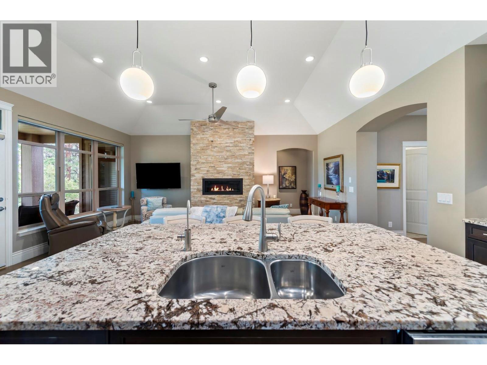 4346 Gallagher's Fairway S. Kelowna, British Columbia