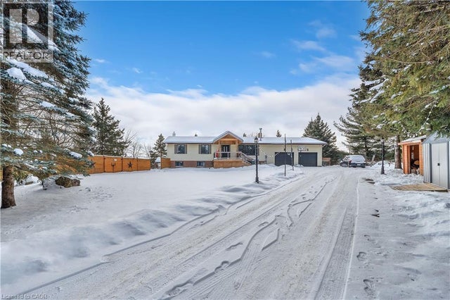 5702 Sixth Line, Hillsburg