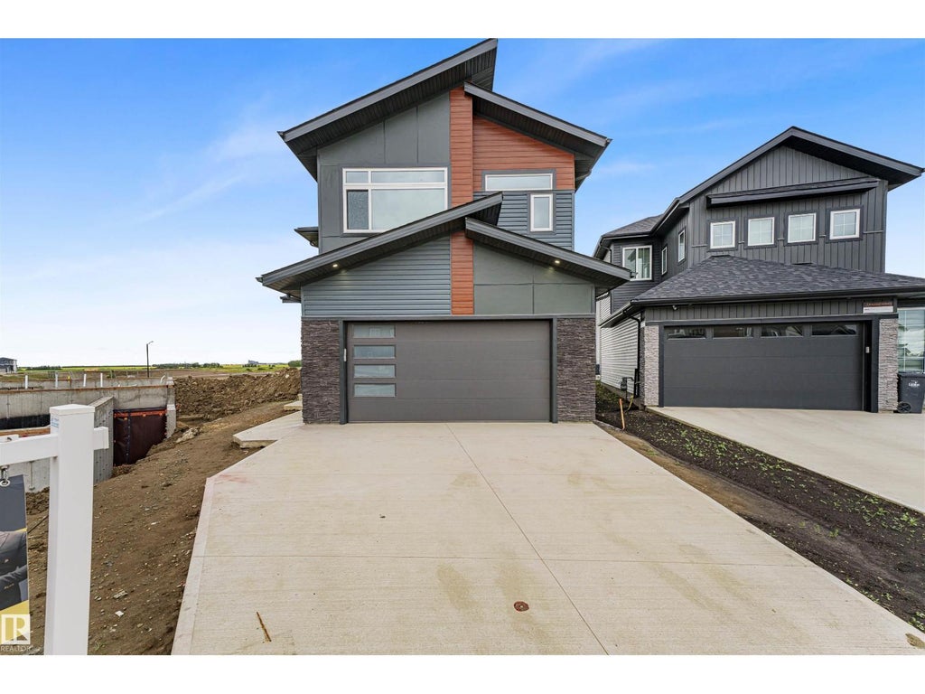 416 Pine Pt, Leduc